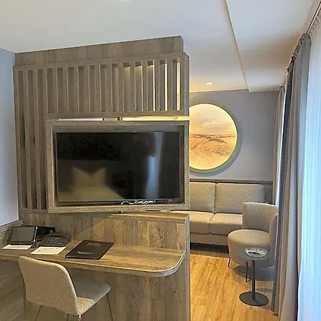 Restaurant Ennen Ξενοδοχείο 4*