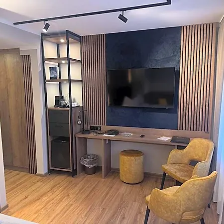 Ξενοδοχείο Restaurant Ennen 4*