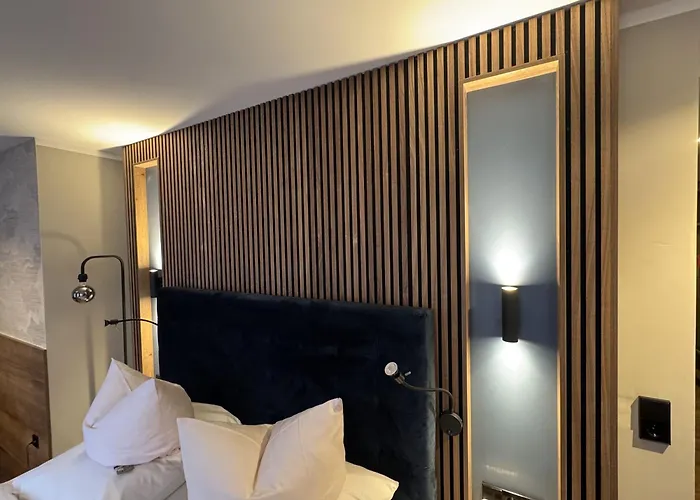 Отель Restaurant Ennen 4*